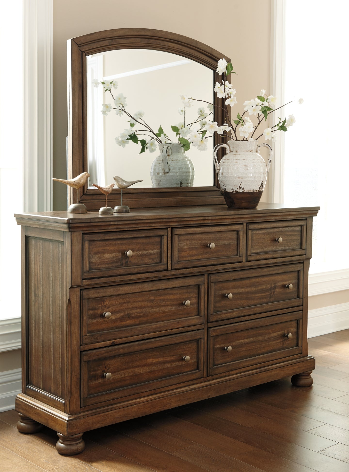 Flynnter Panel Bed With 2 Storage Drawers With Mirrored Dresser And 2 Nightstands