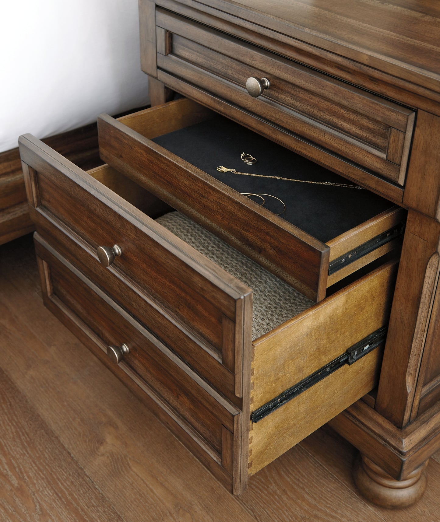 Flynnter Panel Bed With 2 Storage Drawers With Mirrored Dresser And 2 Nightstands