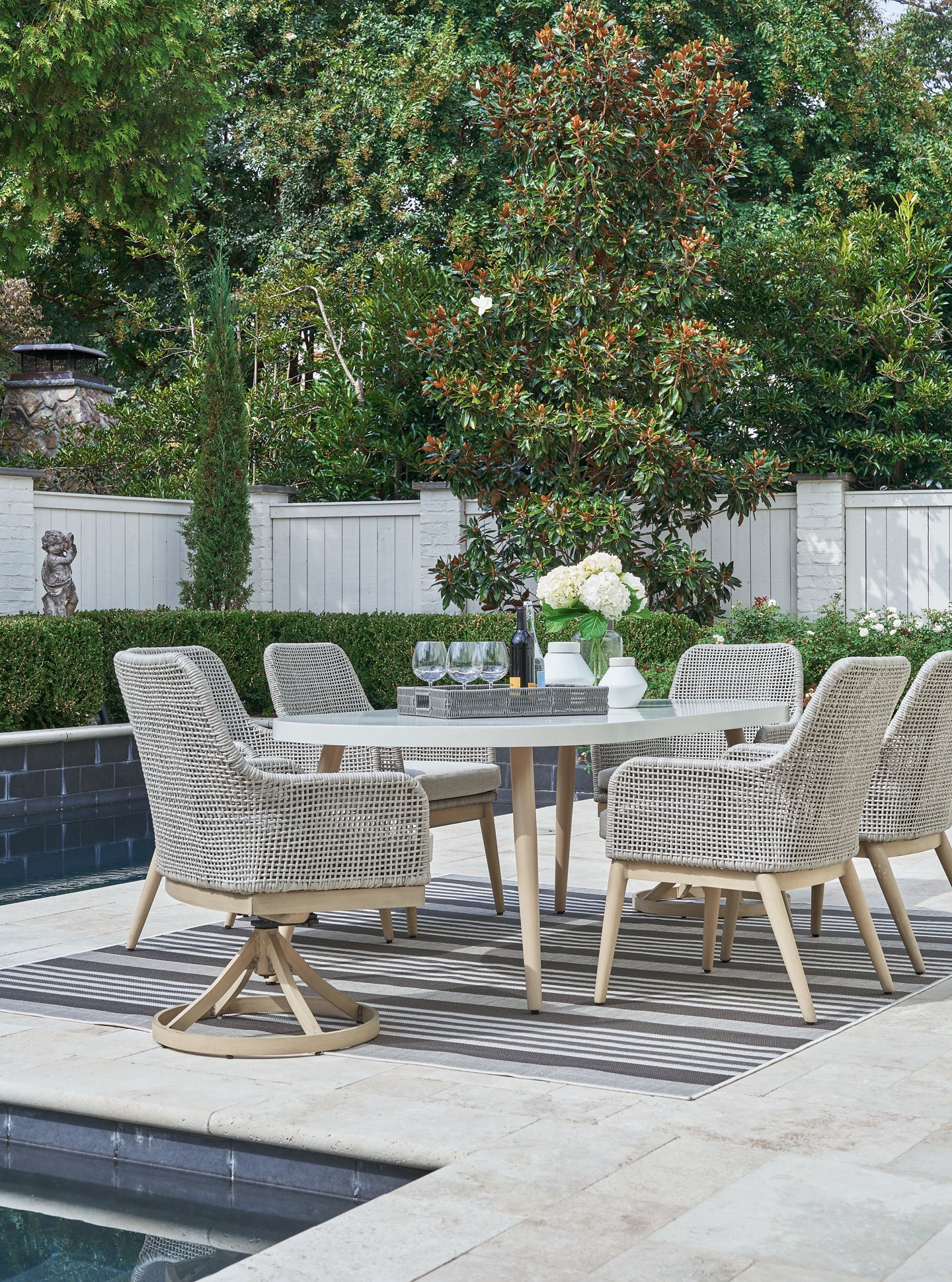 Seton Creek Outdoor Dining Table and 4 Chairs