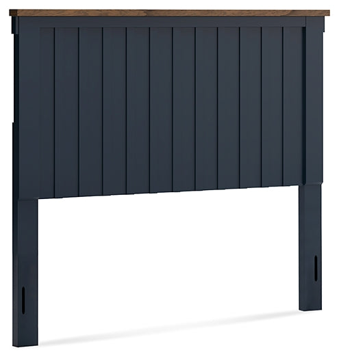 Landocken Full Panel Headboard with Mirrored Dresser