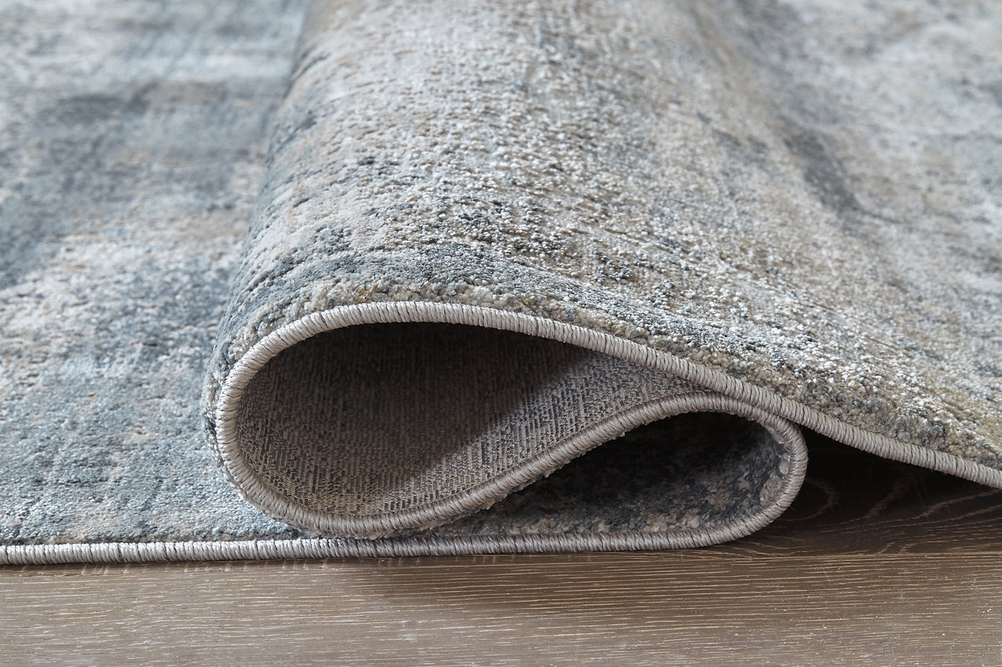 Shaymore Medium Rug