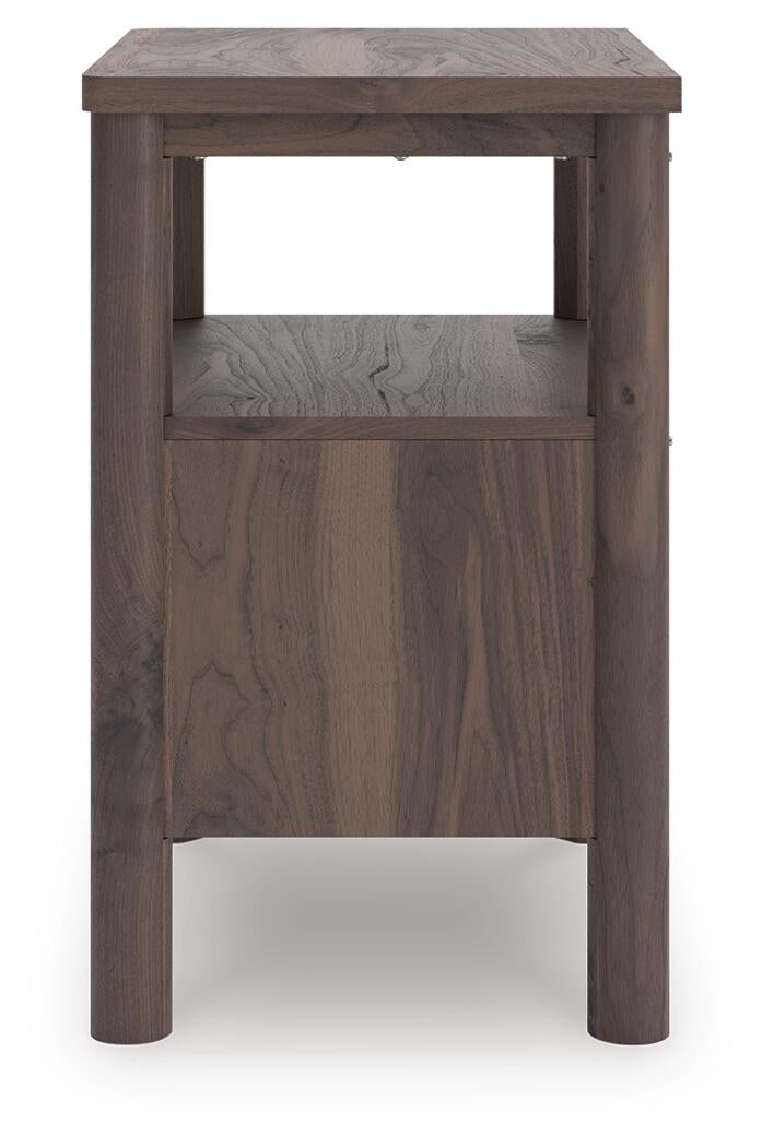 Pamytta Queen Panel Bed, Dresser, Mirror, Chest and Nightstand