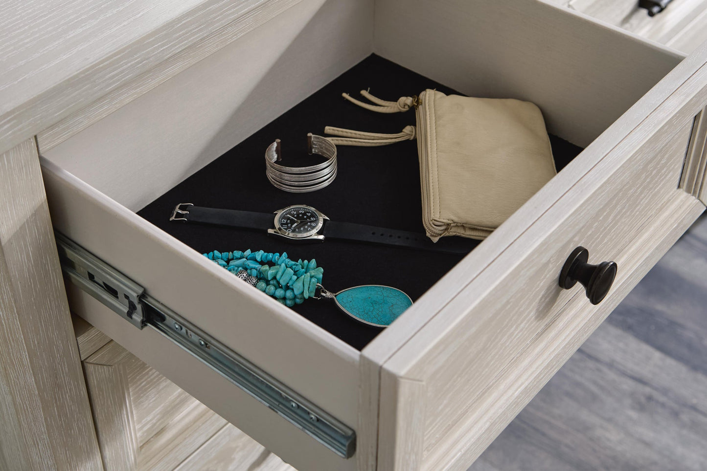 Darbonton Six Drawer Chest